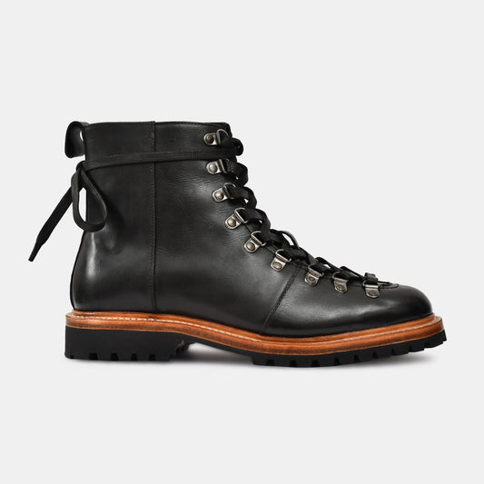 NINE EYELETS ANKLE  LEATHER BOOT