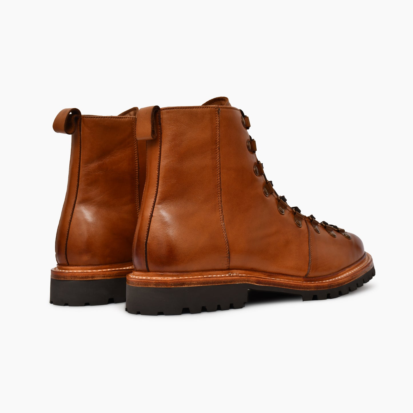 NINE EYELETS ANKLE BOOTS